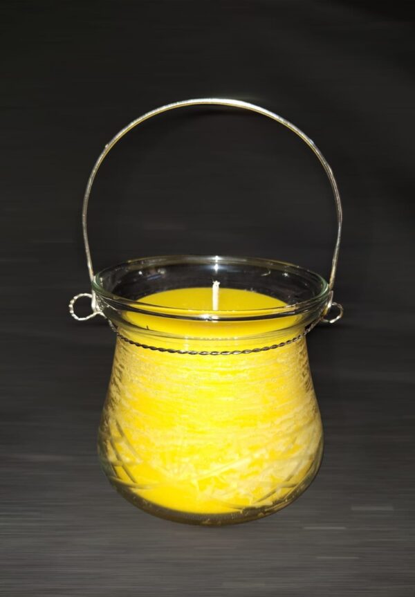 MACETA LABRADA COLGANTE CON VELA CITRONELLA